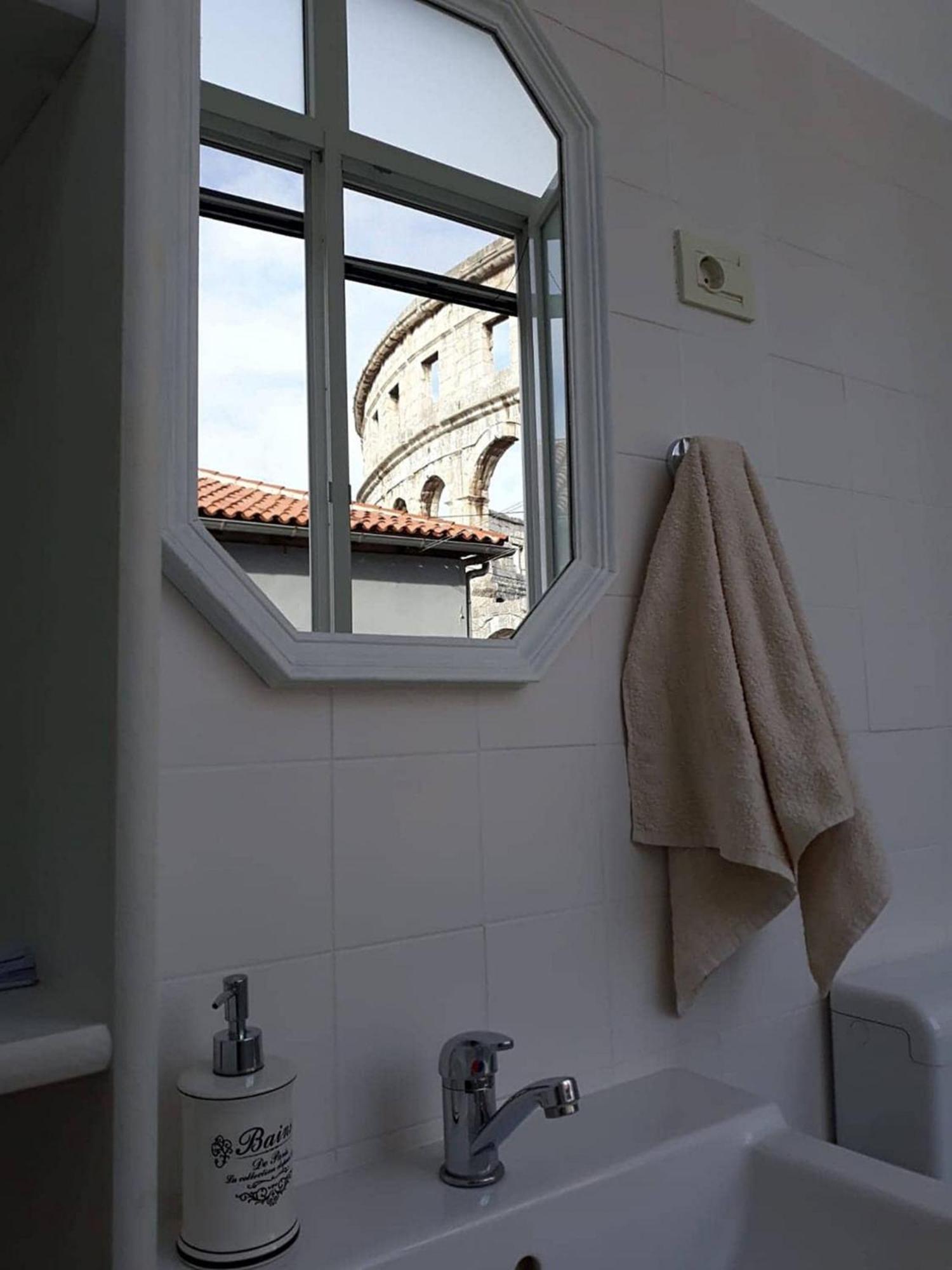Amphiteater Art Apartman بولا المظهر الخارجي الصورة